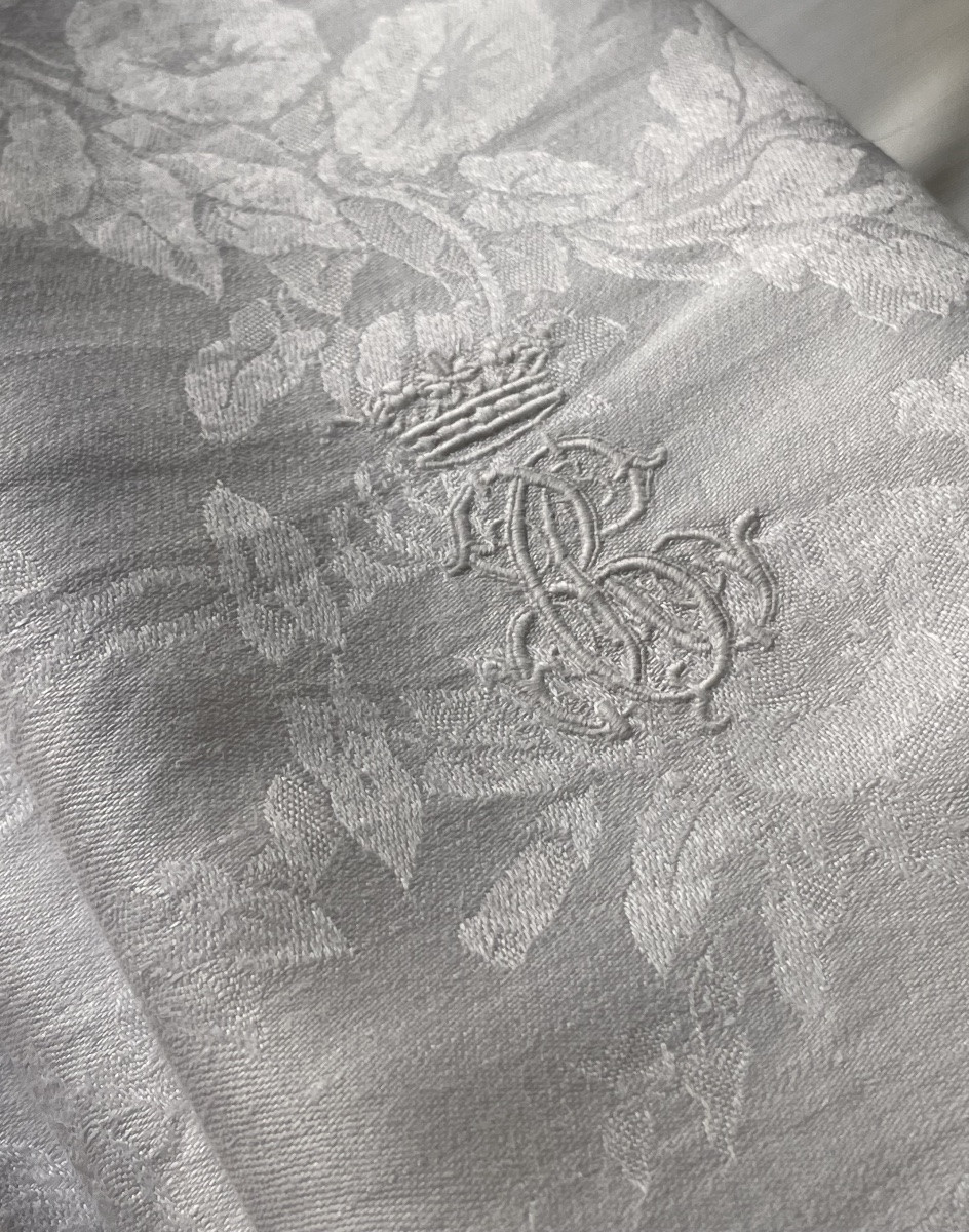 Set Of 6 Linen Damask Napkins With Marquis Crown On An Rc Noble Monogram-photo-3