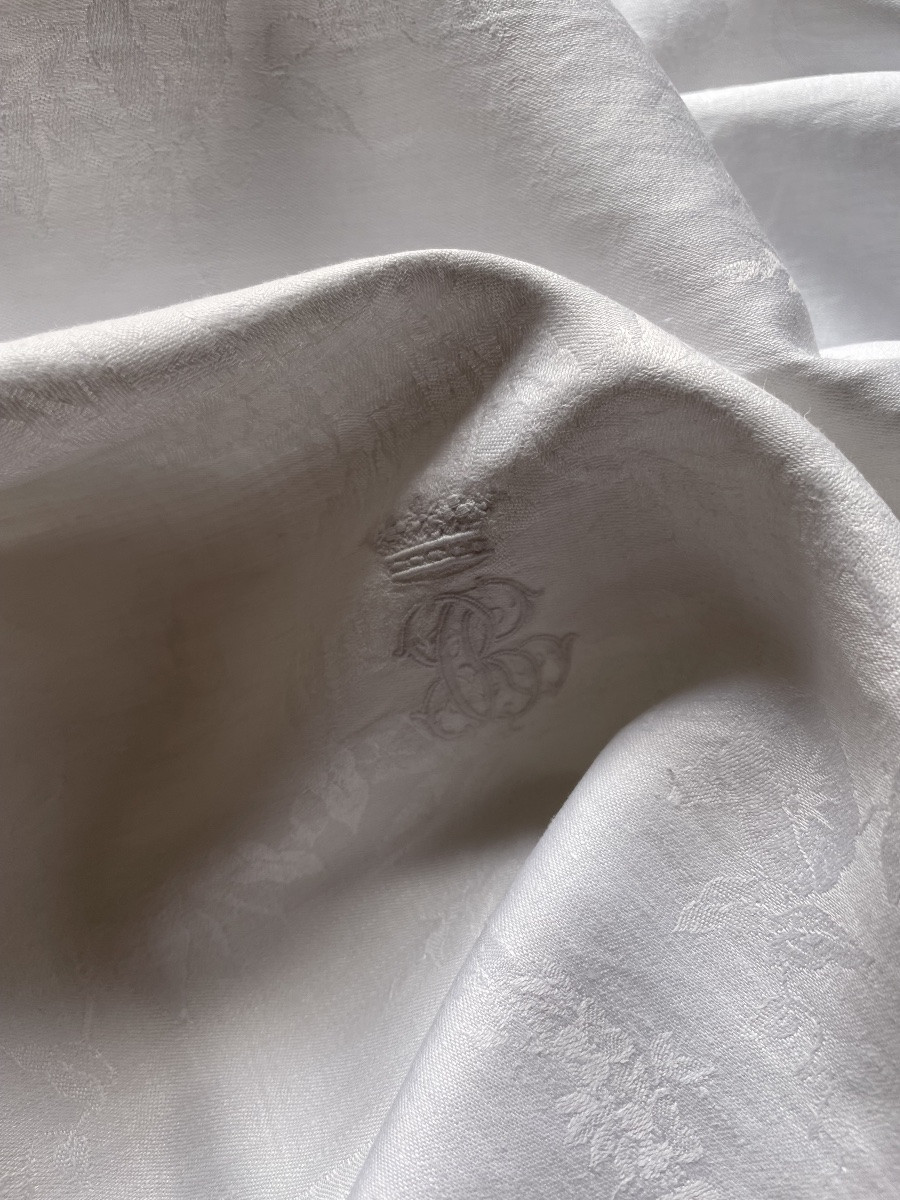 Set Of 6 Linen Damask Napkins With Marquis Crown On An Rc Noble Monogram-photo-5