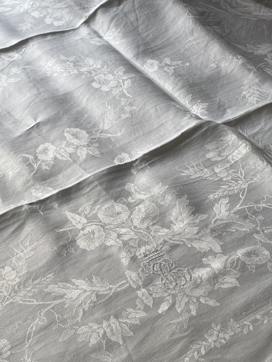Set Of 6 Linen Damask Napkins With Marquis Crown On An Rc Noble Monogram-photo-6
