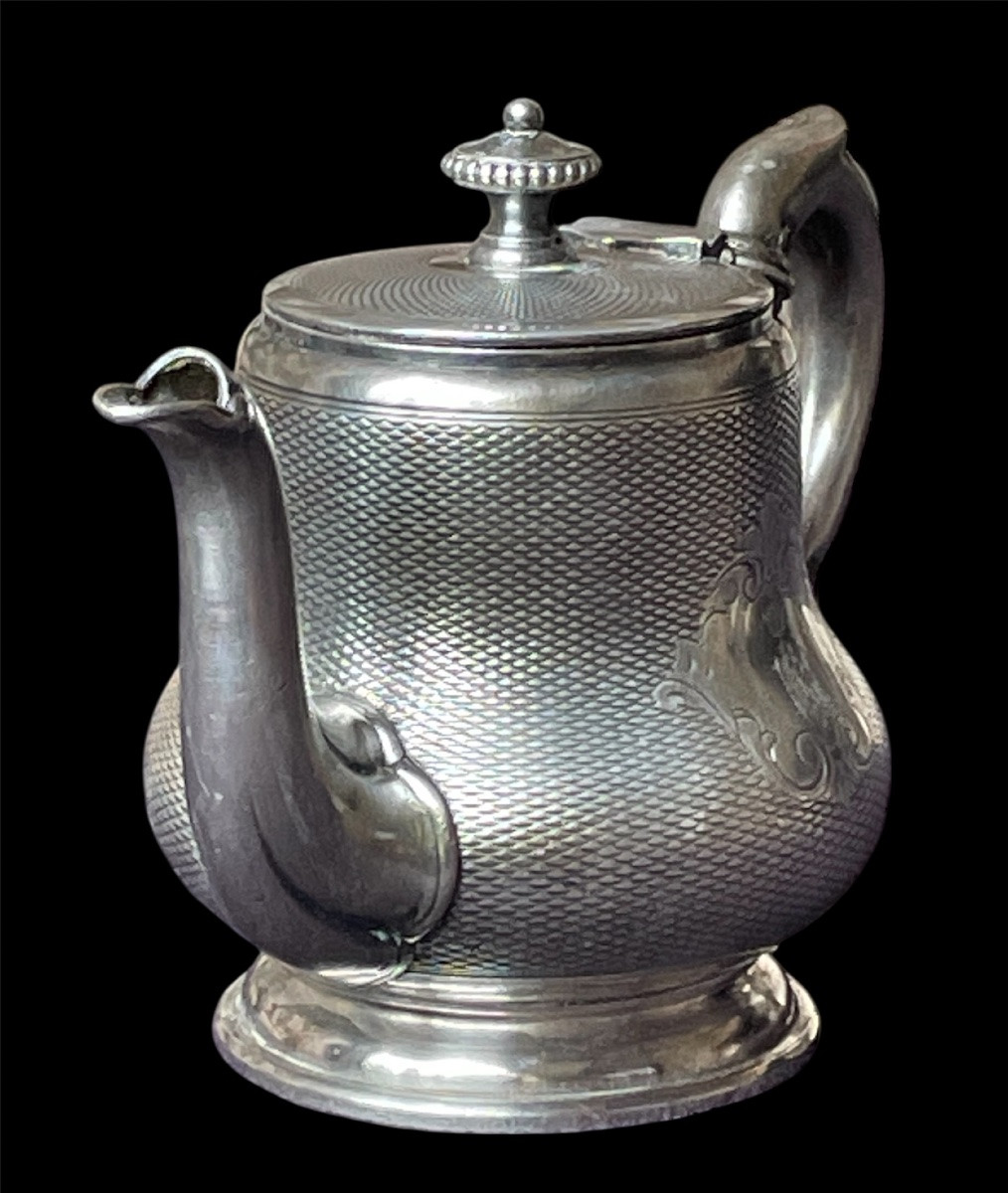 THÉIÈRE ÉGOISTE EN MÉTAL ARGENTÉ DE L'ORFÈVRE KRUPP BERNDORF GRAVÉE D'UNE COURONNE IMPÉRIALE -photo-2