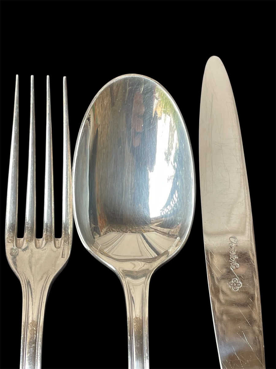 MÉNAGÈRE DE LA MAISON CHRISTOFLE  144 PIÈCES  MODÈLE CHEVRON PAR LUC LANEL  EN MÉTAL ARGENTÉ  -photo-4