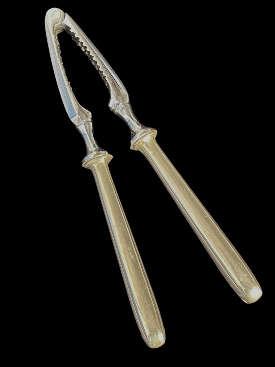 CASSE-NOIX EN MÉTAL ARGENTÉ DE LA MAISON CHRISTOFLE MODÈLE CHEVRON PAR LUC LANEL ART DÉCO -photo-1