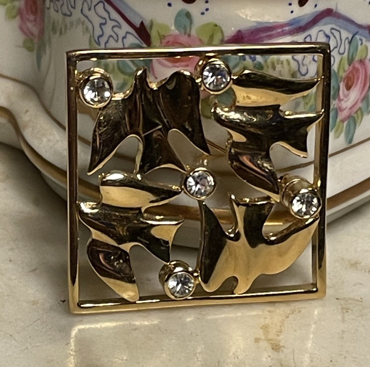 BROCHE DE LA MAISON NINA RICCI BIJOU ESPRIT COUTURE  EN MÉTAL DORÉ ET STRASS  VINTAGE-photo-6