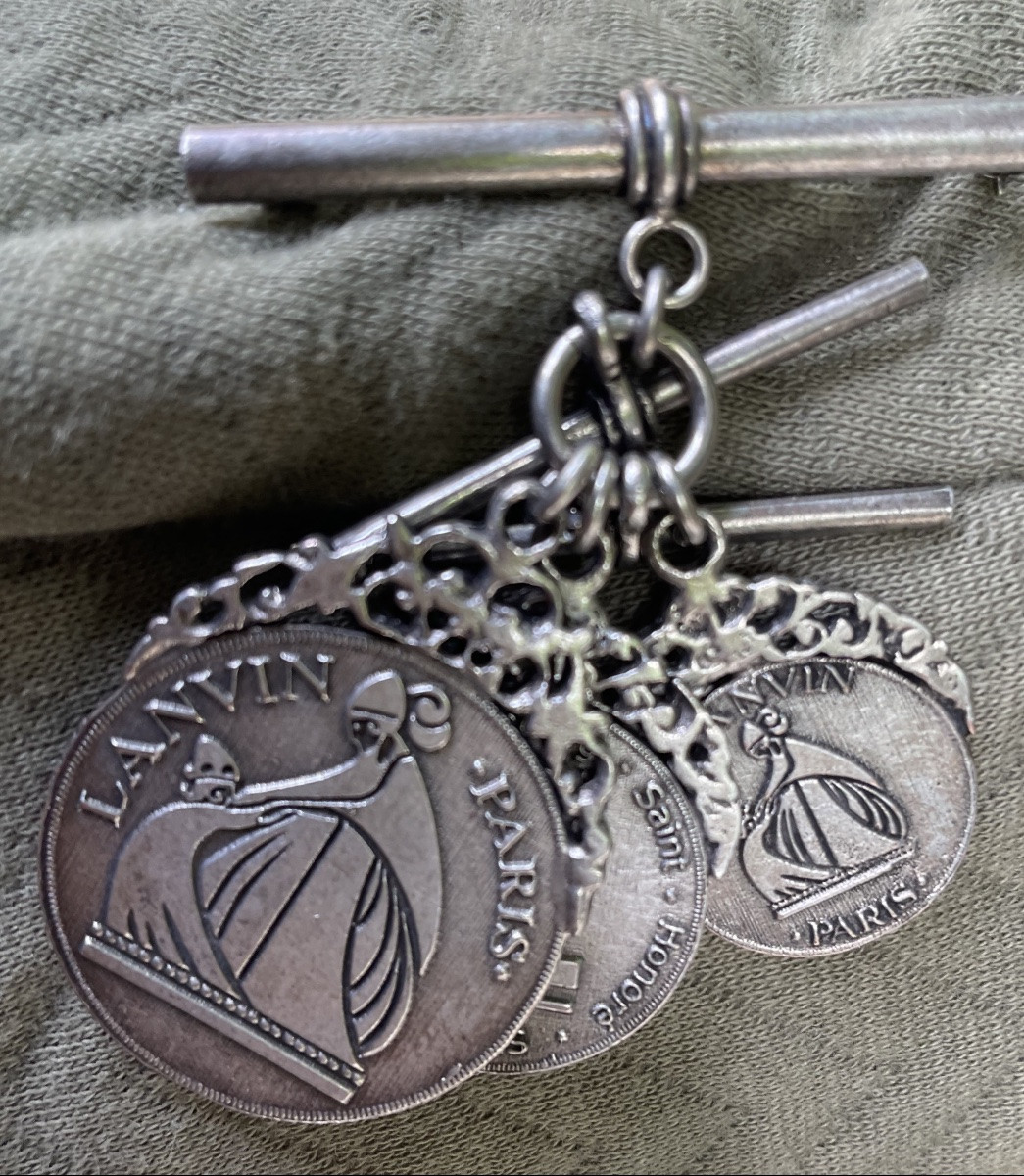 Couture Brooch By The House Of Lanvin Silver-plated Metal Medallion Charms Aged Patina-photo-3