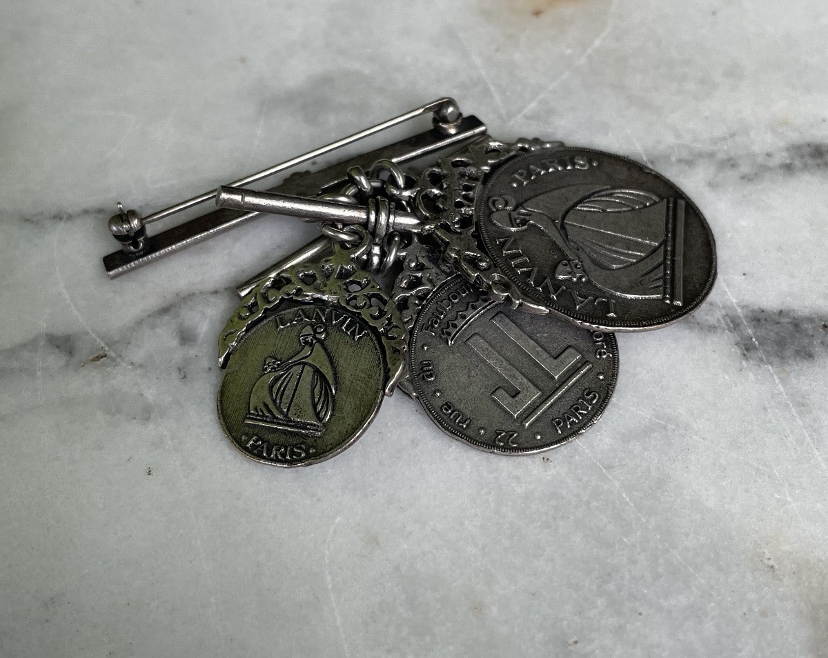Couture Brooch By The House Of Lanvin Silver-plated Metal Medallion Charms Aged Patina-photo-5