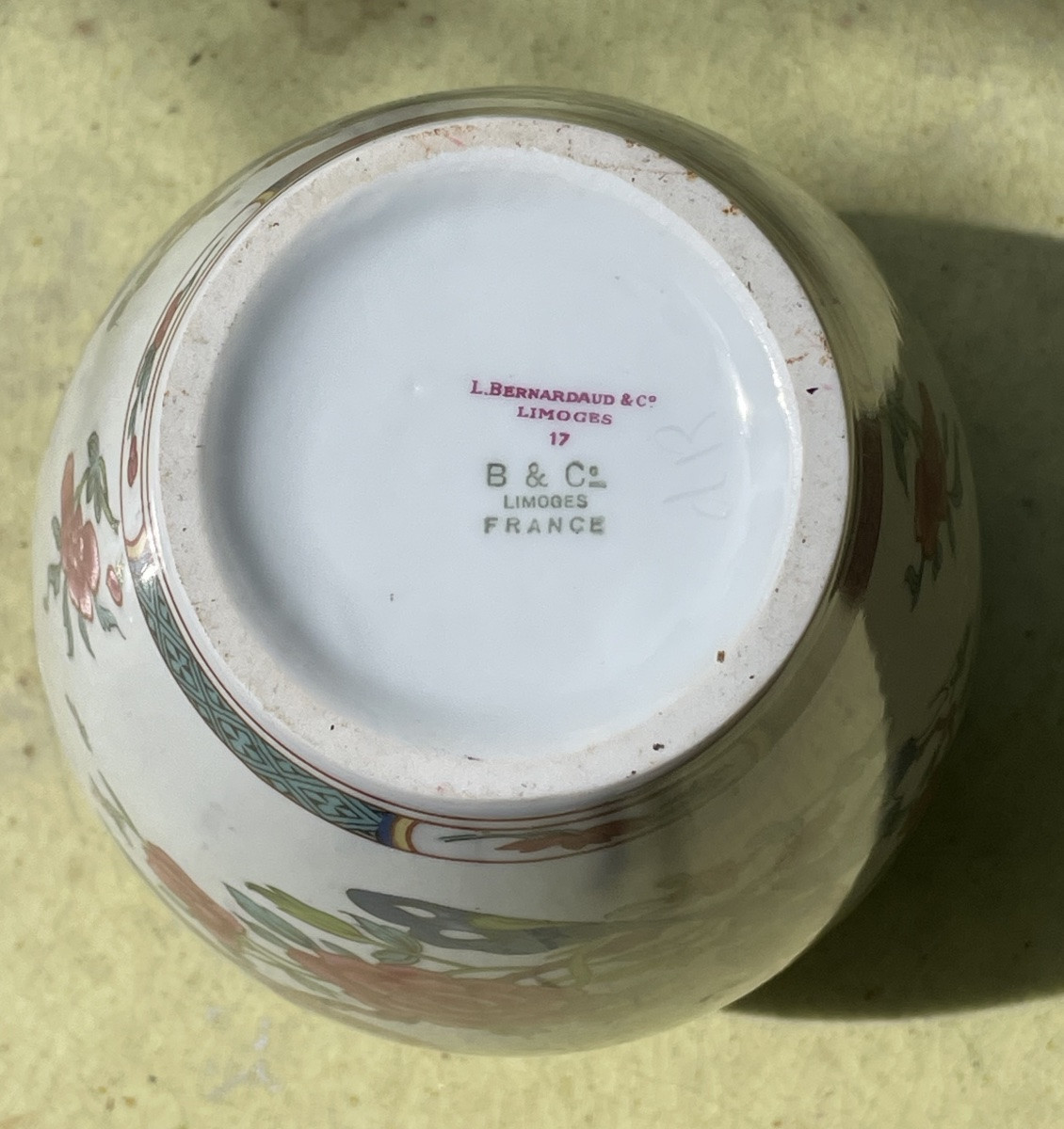 VASE DE LA MAISON BERNARDAUD EN PORCELAINE DE LIMOGES DÉCOR ASIATIQUE AUX OISEAUX -photo-6