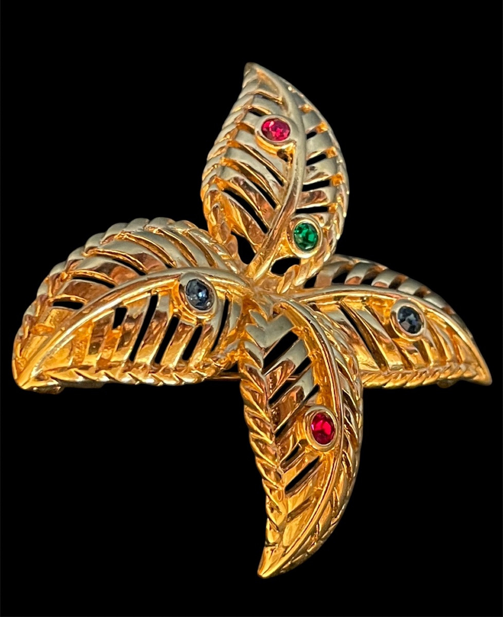 BROCHE COUTURE DE LA MAISON LANVIN PARIS DORÉE FEUILLES STYLISÉES ET STRASS MULTICOLORES -photo-5
