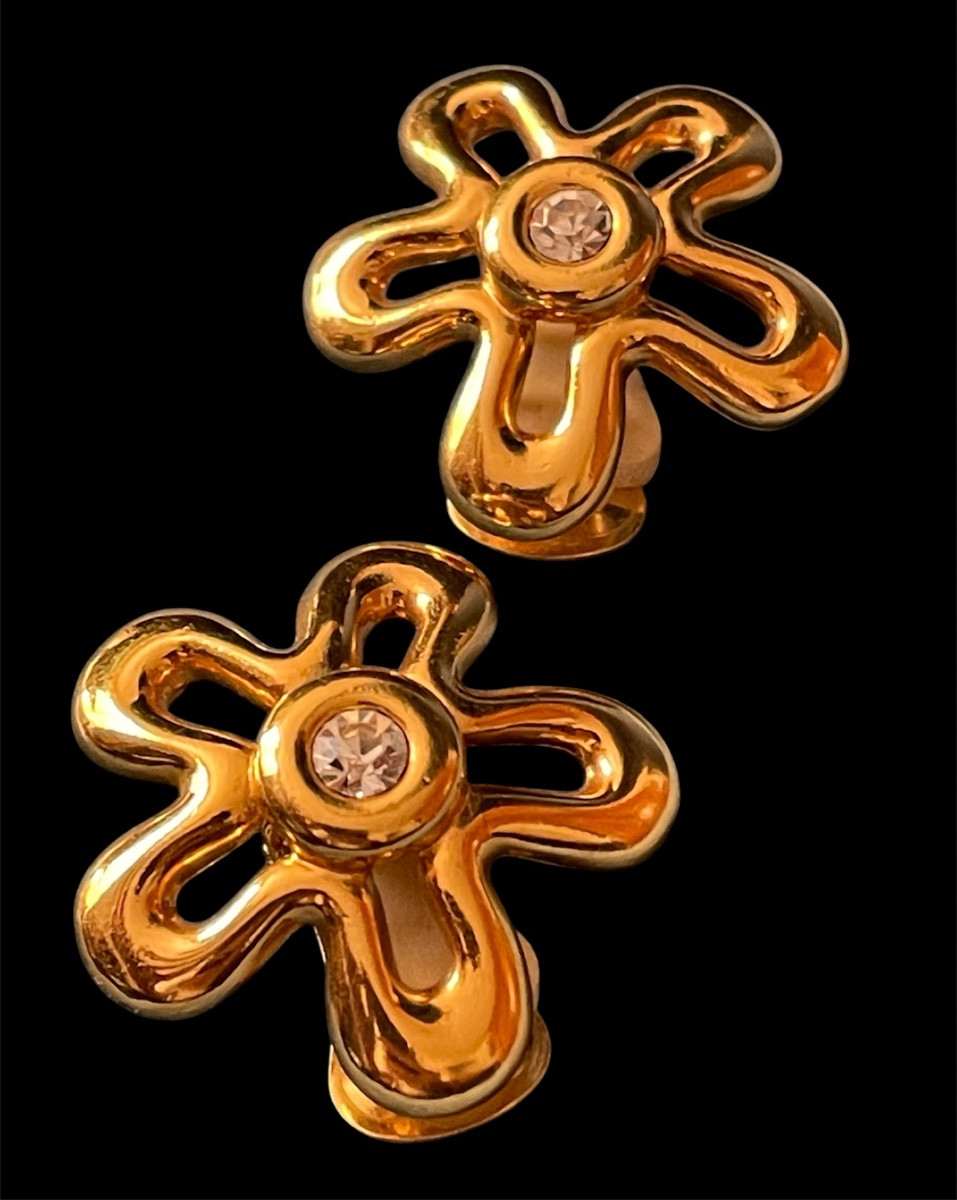 BOUCLES D'OREILLES  CLIPS DE LA MAISON LANVIN EN MÉTAL DORÉ ET STRASS  VINTAGE BIJOUX COUTURE 