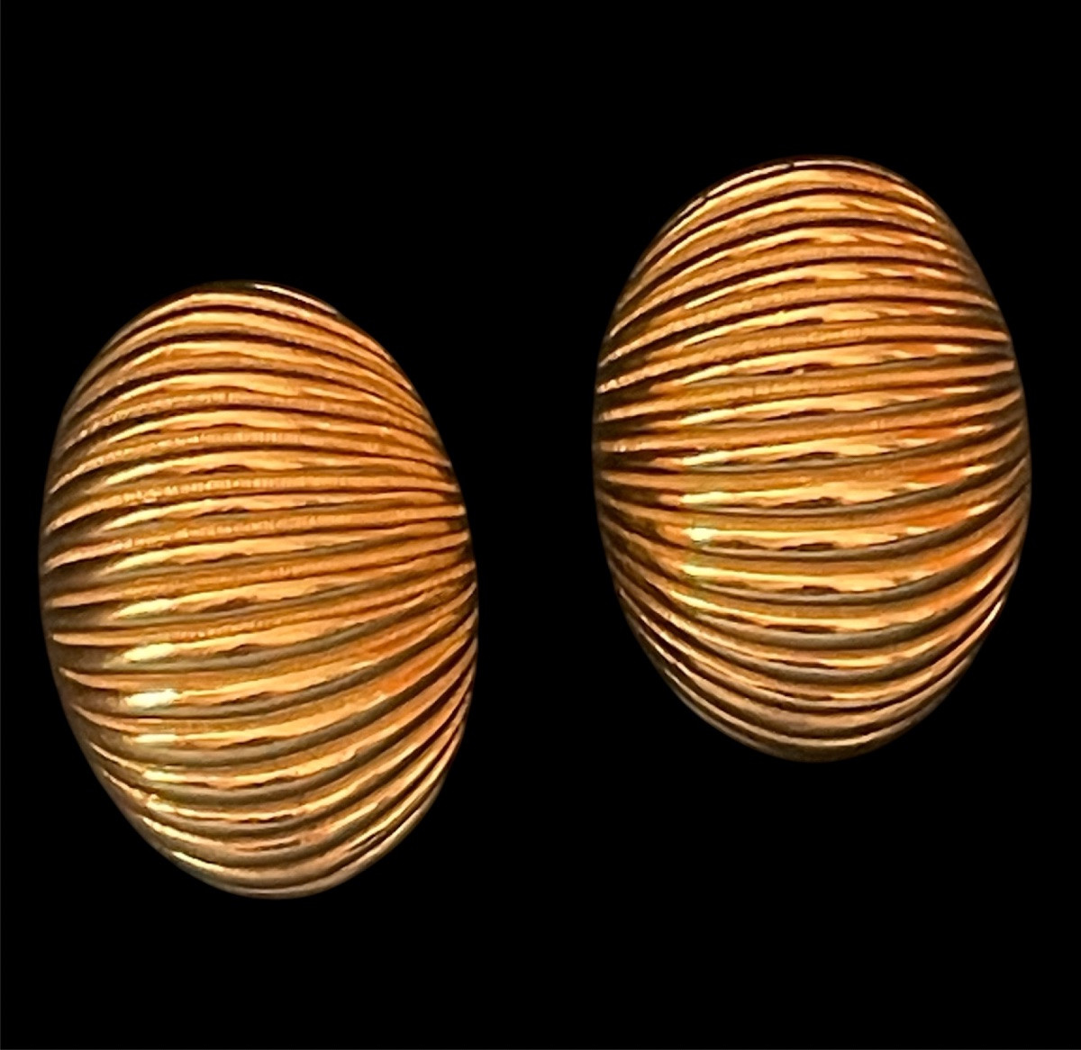 Couture Clip Earrings From The House Of Christian Dior In Gold-plated Metal 1970-1980-photo-3