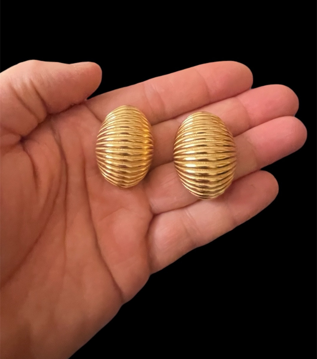 Couture Clip Earrings From The House Of Christian Dior In Gold-plated Metal 1970-1980-photo-5