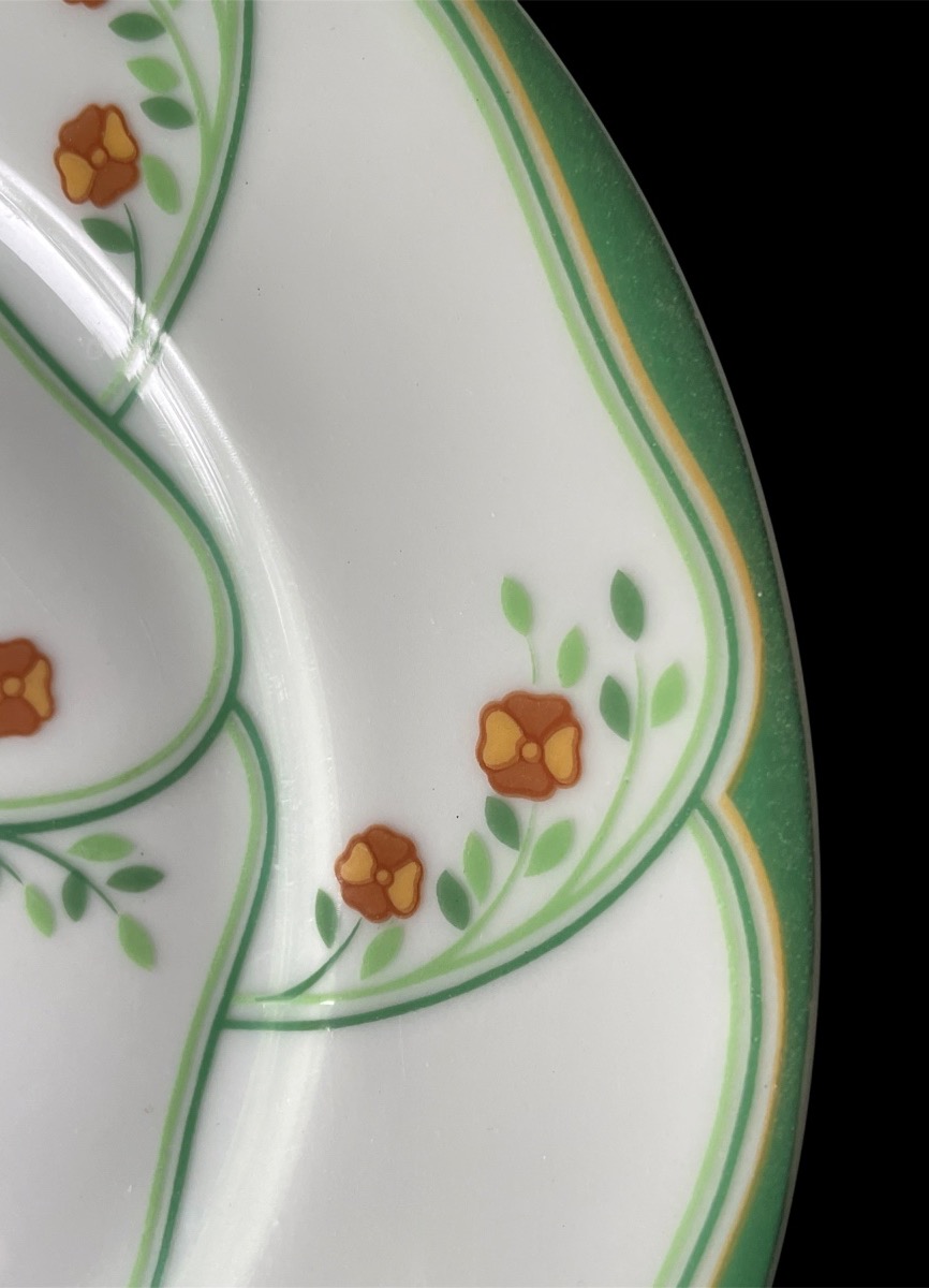 SÉRIE DE 8  ASSIETTES À GÂTEAU MODÈLE LOTUS  DE LA  MAISON HAVILAND  PORCELAINE  -photo-2