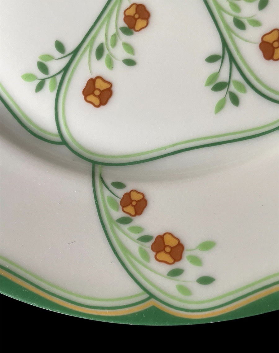 SÉRIE DE 8  ASSIETTES À GÂTEAU MODÈLE LOTUS  DE LA  MAISON HAVILAND  PORCELAINE  -photo-3