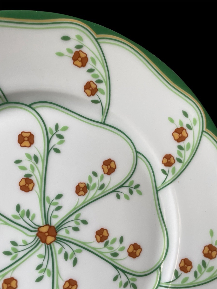 SÉRIE DE 8  ASSIETTES À GÂTEAU MODÈLE LOTUS  DE LA  MAISON HAVILAND  PORCELAINE  -photo-7