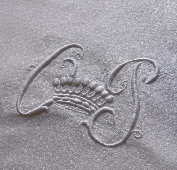 NAPPE DAMASÉE RECTANGULAIRE COURONNE COMTALE SUR UN MONOGRAMME OP COMTE NOBLESSE ARISTOCRATIE -photo-1