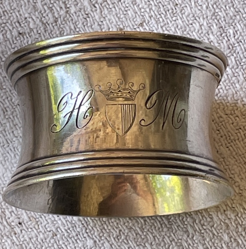 ROND DE SERVIETTE ARMOIRIÉ CHRISTOFLE EN MÉTAL ARGENTÉ CHIFFRE HM SOUS COURONNE DE VICOMTE XIXE-photo-7