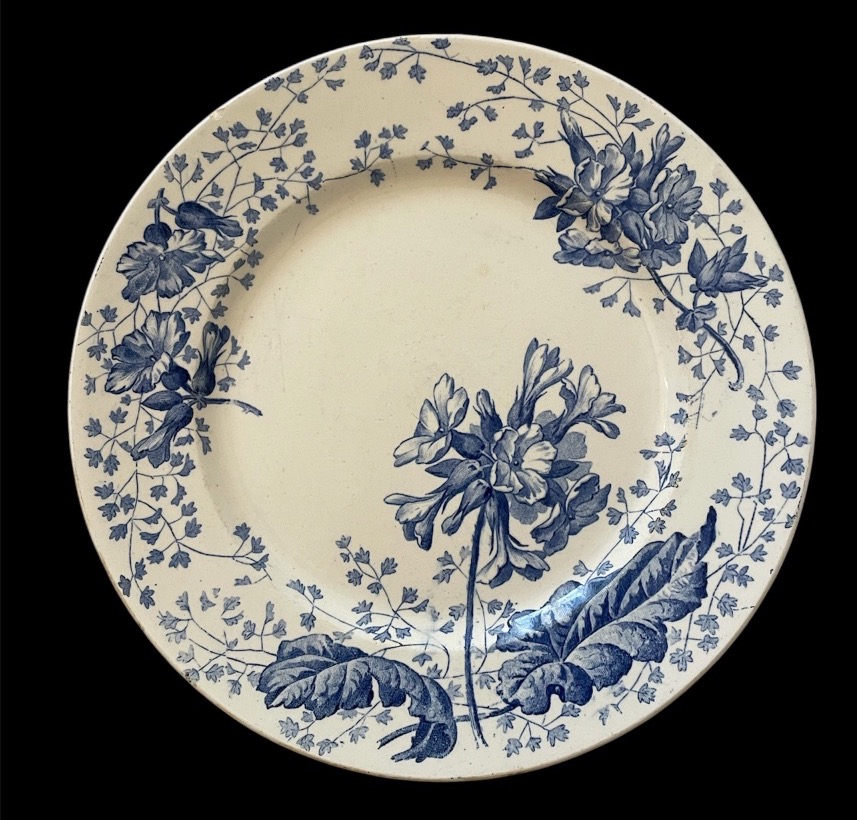 Set Of 19 Creil & Montereau Earthenware Plates, 