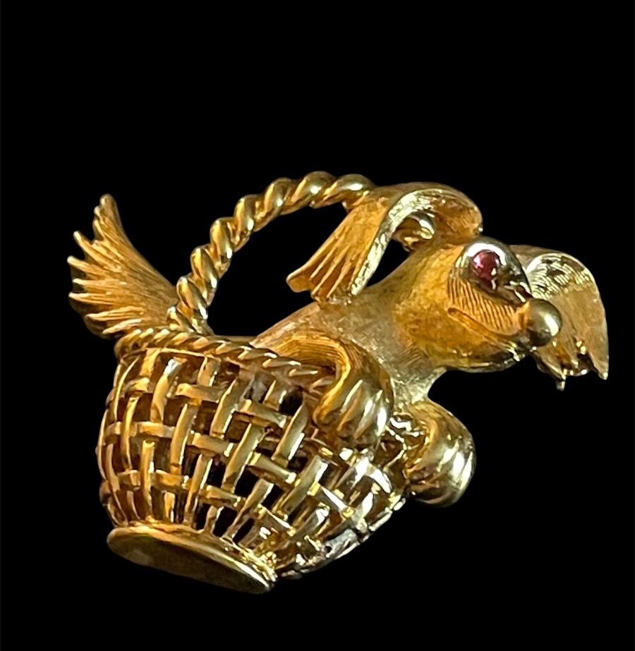 BROCHE BESTIAIRE TECKEL DE LA MAISON MARCEL BOUCHER EN MÉTAL DORÉ ET PIERRES ROUGES -photo-2