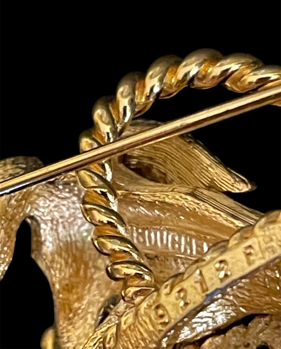 BROCHE BESTIAIRE TECKEL DE LA MAISON MARCEL BOUCHER EN MÉTAL DORÉ ET PIERRES ROUGES -photo-4