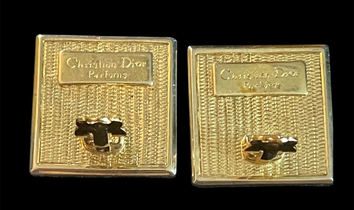BOUCLES D'OREILLES CLIPS  DE LA MAISON CHRISTIAN DIOR  EN MÉTAL DORÉ  ET ÉMAIL ANNÉES 1980-1990-photo-3