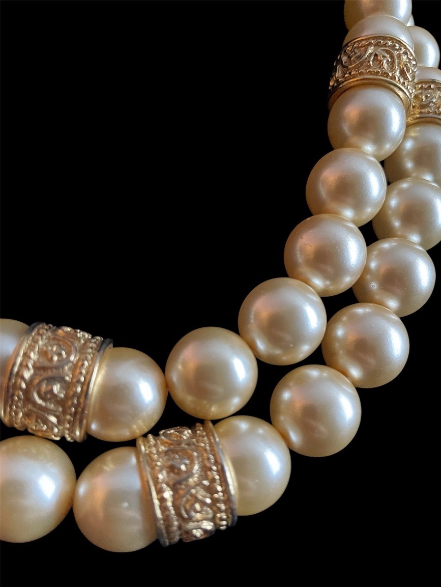 SAUTOIR DE LA MAISON GUY LAROCHE PERLES FANTAISIE EN VERRES ET MÉTAL DORÉ 1980 BIJOU COUTURE-photo-7