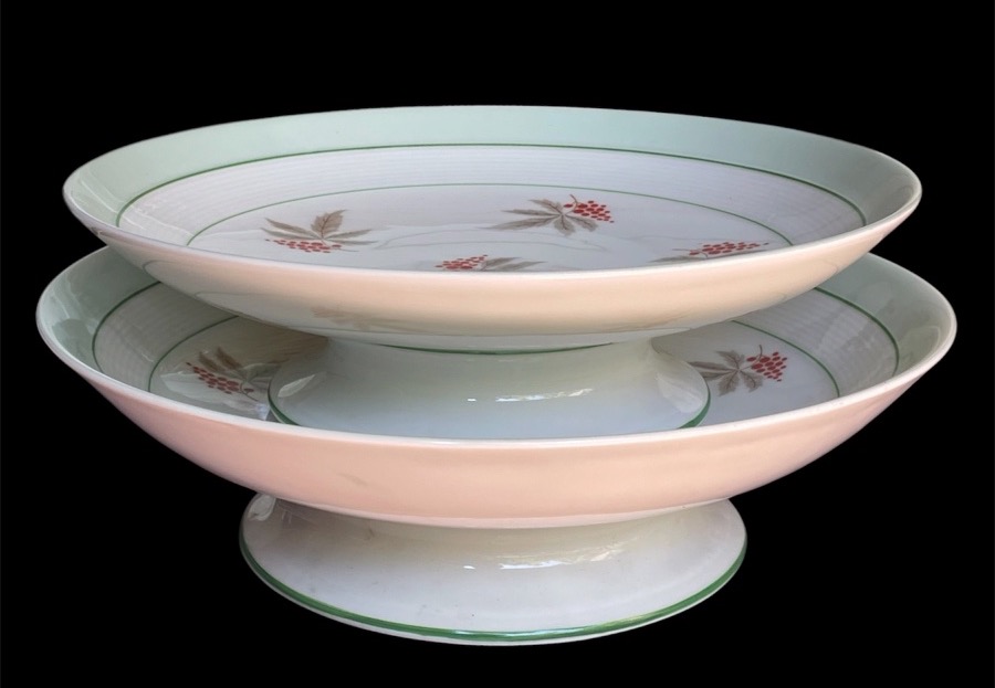 Charles Ahrenfeldt Limoges Porcelain Dinner Service, 37-piece Set -photo-5