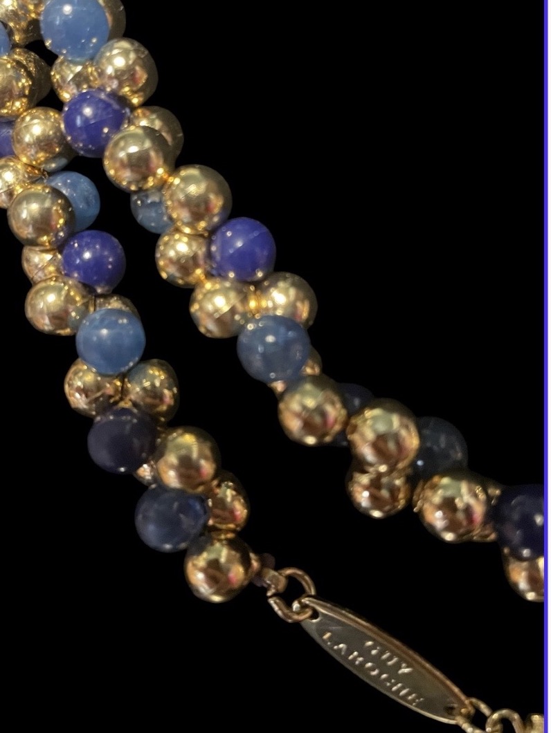 COLLIER COUTURE DE LA MAISON GUY LAROCHE PERLES BLEUES ET DORÉES  SAUTOIR  VINTAGE-photo-1