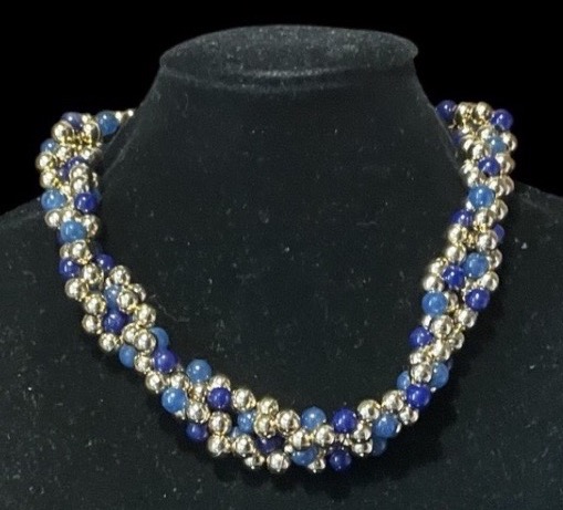 COLLIER COUTURE DE LA MAISON GUY LAROCHE PERLES BLEUES ET DORÉES  SAUTOIR  VINTAGE
