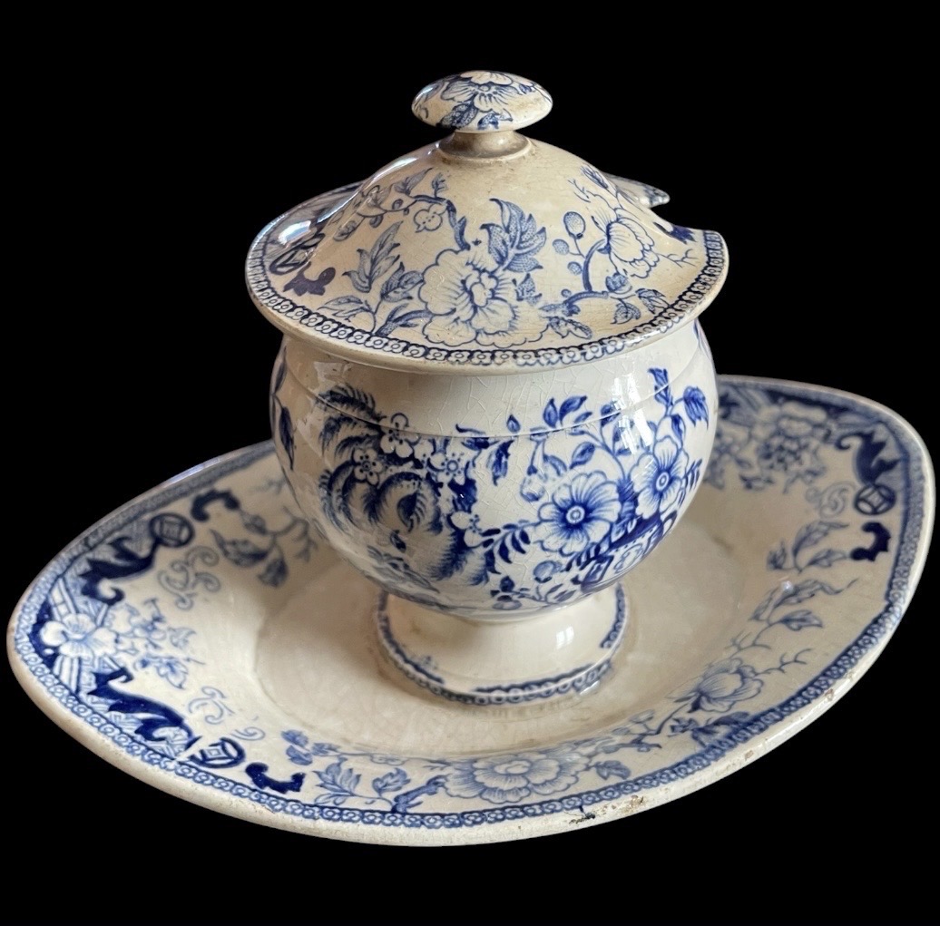 Pagode-style Earthenware Mustard Pot, Creil And Montereau, Lebeuf Milliet & Cie, Circa 1840 