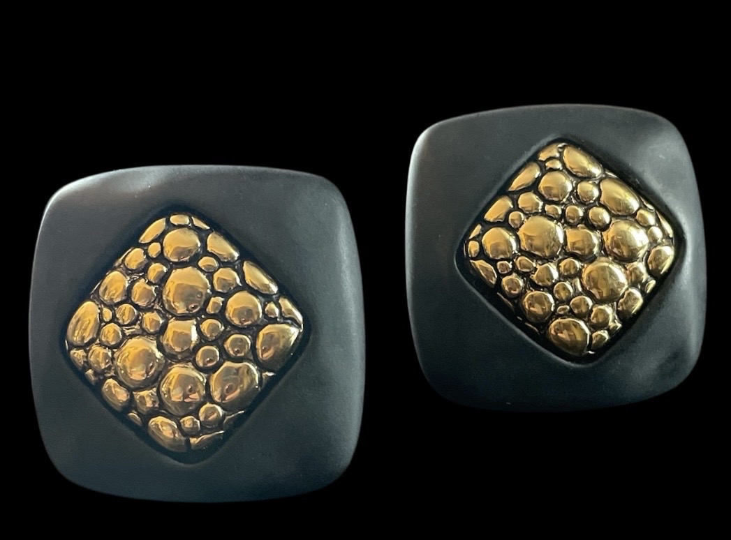 CLIPS DE COUTURE DE LA MAISON GIVENCHY PARIS NEW YORK  ANNÉES 1980 BOUCLES D'OREILLES 