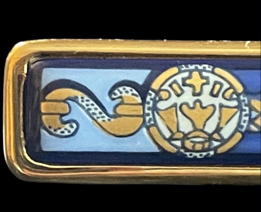 BROCHE BARRETTE DE LA MAISON HERMÈS EN PLAQUÉ OR ET ÉMAIL BLEU MADE IN FRANCE -photo-4