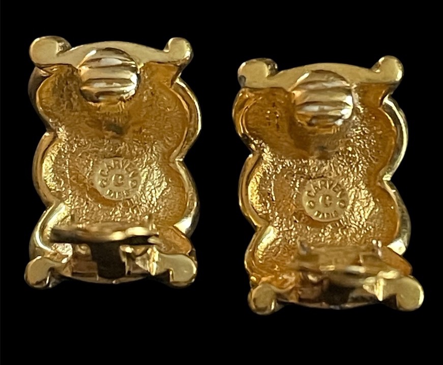 Carven House "couture" Clip-on Earrings In Gold-plated Metal And Glass Cabochons -photo-2