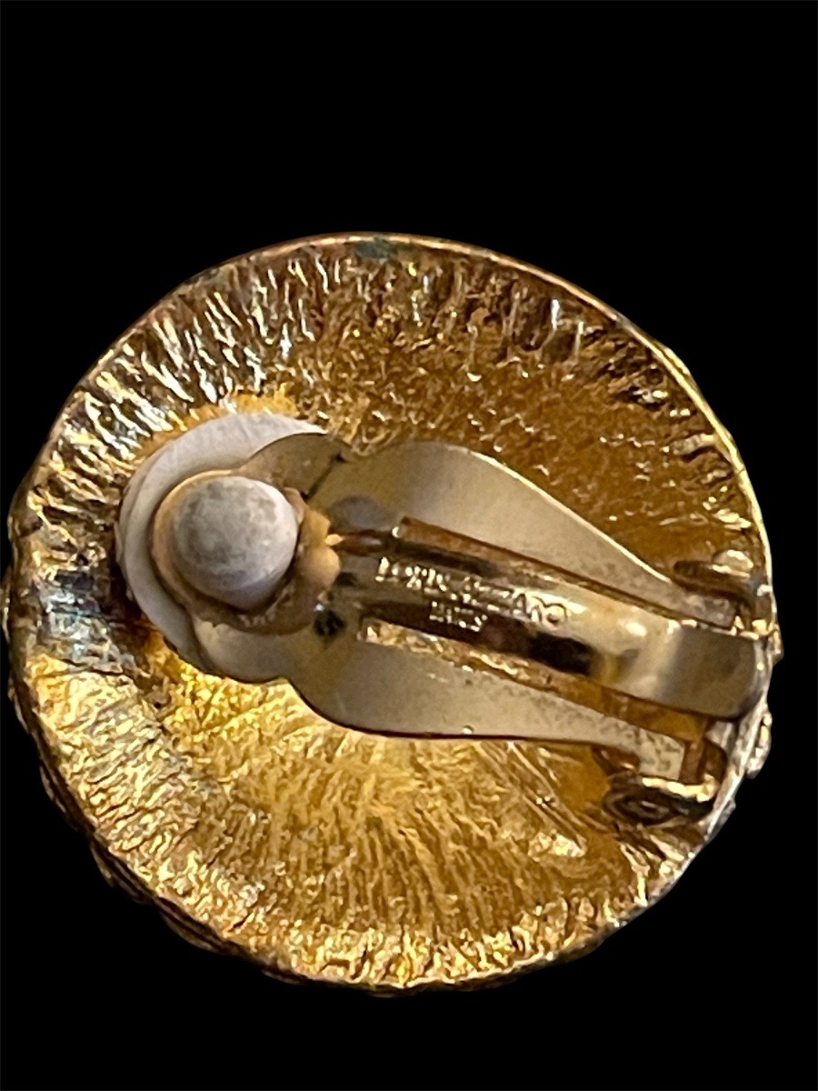 Loris Azzaro Home Accessories Set: Pair Of Charms Bracelets And Earring Clips, Circa 1980-photo-5