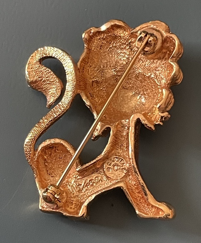 Carven Lion Bestiary Brooch In Gold-plated Metal And Red Stones -photo-1