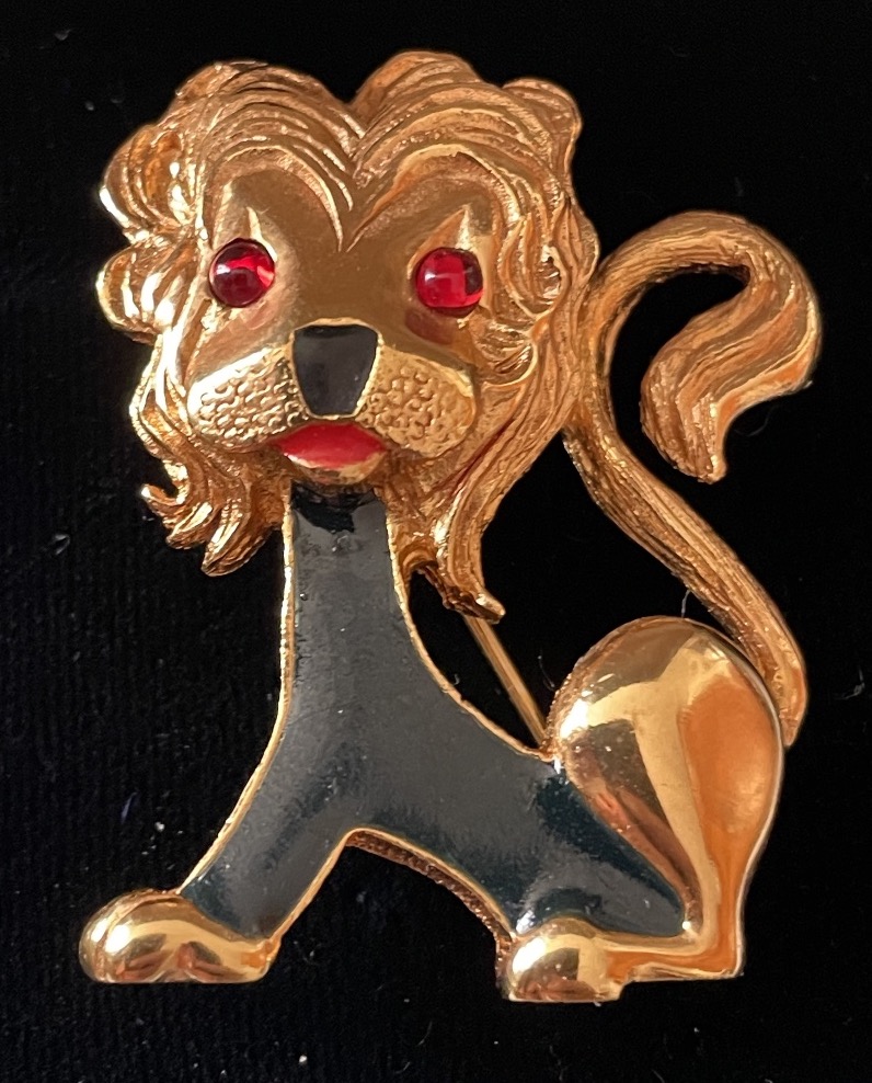 Carven Lion Bestiary Brooch In Gold-plated Metal And Red Stones -photo-8