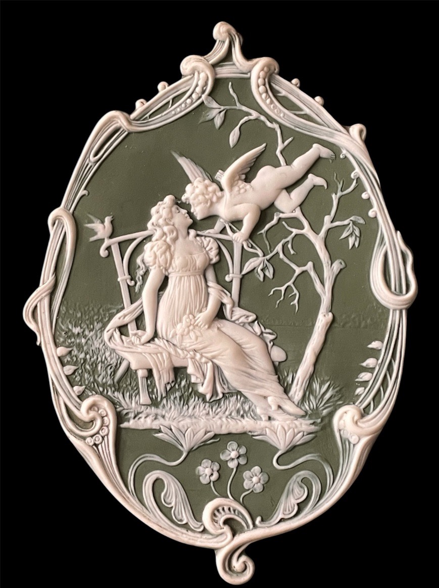 PAIRE DE PLAQUES MÉDAILLONS EN BISCUIT  STYLE ART NOUVEAU DANS LE GOÛT DE WEDGWOOD XXᵉ SIÈCLE-photo-2