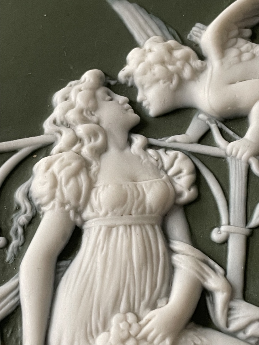 PAIRE DE PLAQUES MÉDAILLONS EN BISCUIT  STYLE ART NOUVEAU DANS LE GOÛT DE WEDGWOOD XXᵉ SIÈCLE-photo-7