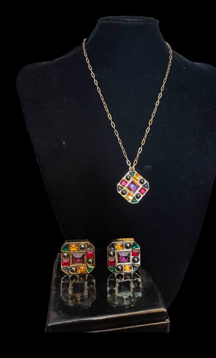 PARURE DE BIJOUX COUTURE DE LA MAISON BALMAIN - MÉTAL DORÉ ET PIERRES DE VERRE VINTAGE 1980-photo-3