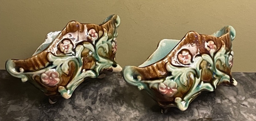 PAIRE DE PETITES JARDINIÈRES EN FAÏENCE ÉMAILLÉE À DÉCOR FLORAL STYLE ART NOUVEAU DÉBUT XXE -photo-4