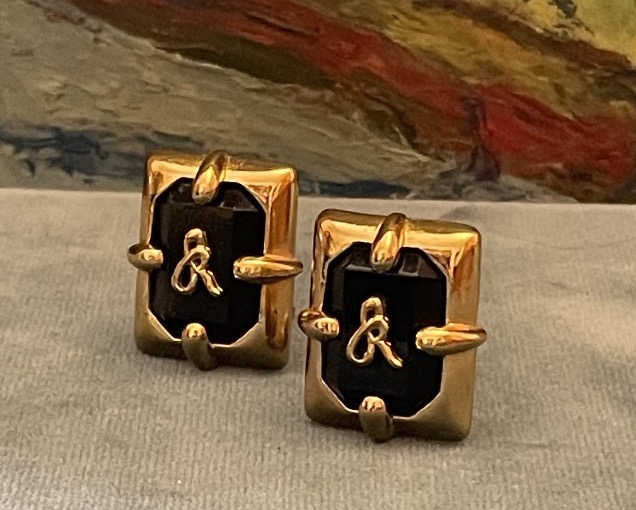 PAIRE DE BOUCLES D'OREILLES CLIPS COUTURE MAISON SONIA RYKIEL EN VERRE NOIR  & MÉTAL DORÉ 