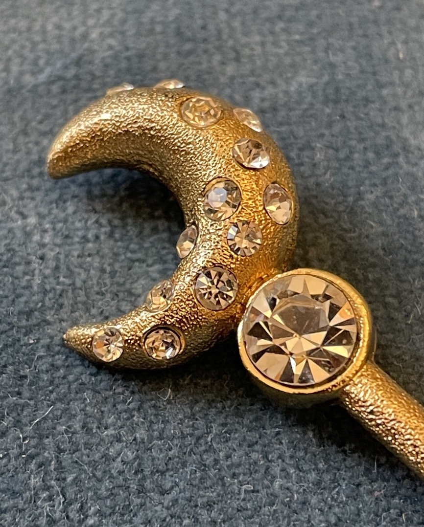 BROCHE VINTAGE COUTURE DE LA MAISON  GUY LAROCHE PARIS ESPRIT CELESTE CROISSANT DE LUNE STRASS -photo-3