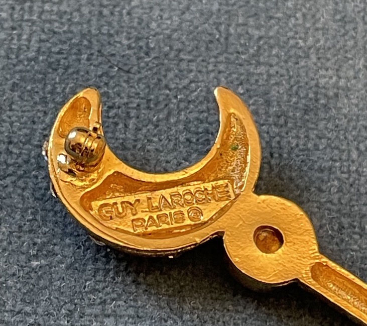 BROCHE VINTAGE COUTURE DE LA MAISON  GUY LAROCHE PARIS ESPRIT CELESTE CROISSANT DE LUNE STRASS -photo-3