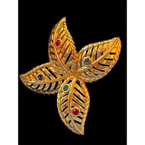 BROCHE COUTURE DE LA MAISON LANVIN PARIS DORÉE FEUILLES STYLISÉES ET STRASS MULTICOLORES 