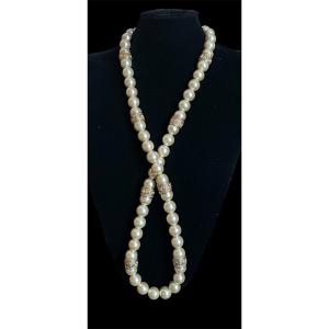 SAUTOIR DE LA MAISON GUY LAROCHE PERLES FANTAISIE EN VERRES ET MÉTAL DORÉ 1980 BIJOU COUTURE