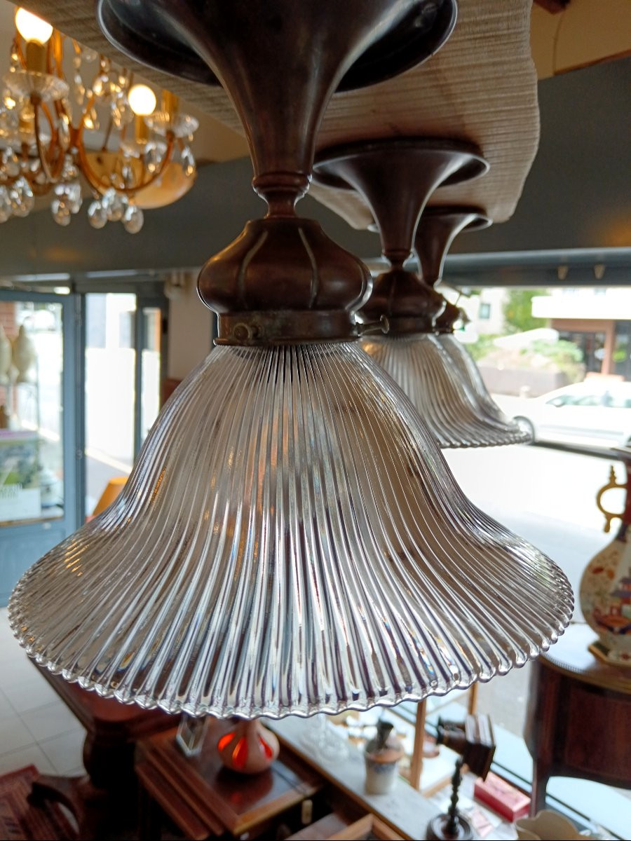 Trois suspensions en verre holophane vers 1950-photo-3