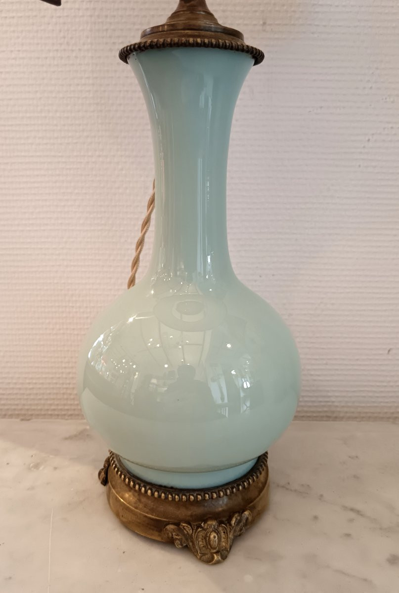 Paire de lampes à pétrole en opaline et abat jour-photo-2