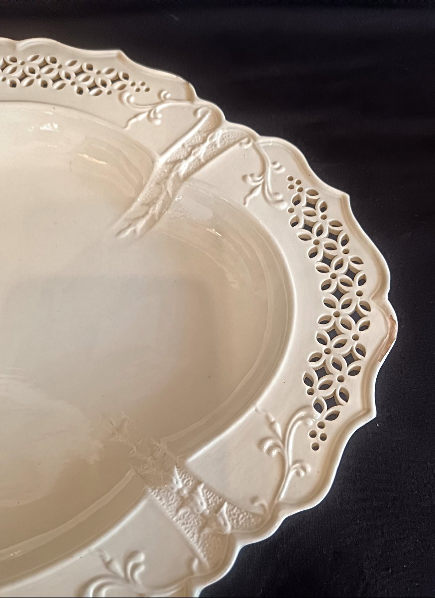 Plat en faïence fine de Leeds fin 18e siècle-photo-2