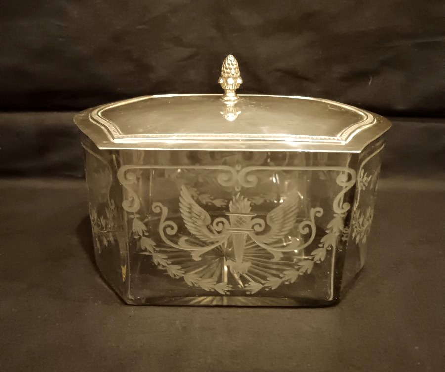 Boite en cristal et métal argenté style Louis XVI