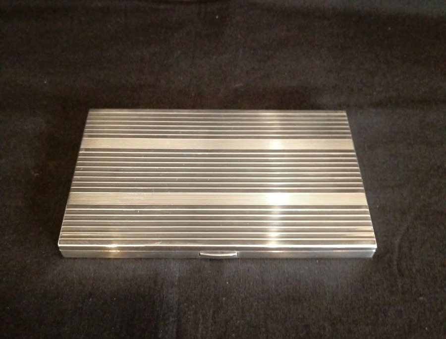 Etui à cigarettes Art Déco en argent massif