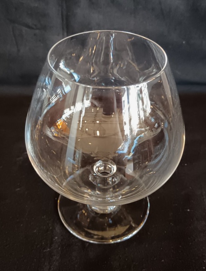 Suite de six verres à Cognac en cristal de Saint Louis-photo-2