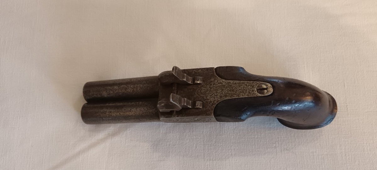 Pistolet à coffre à double canons juxtaposés 19e siècle 